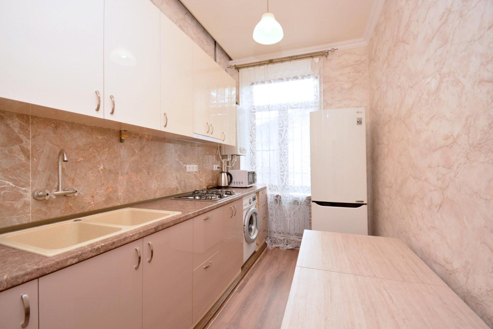 Apartment In The Very Center Of The *