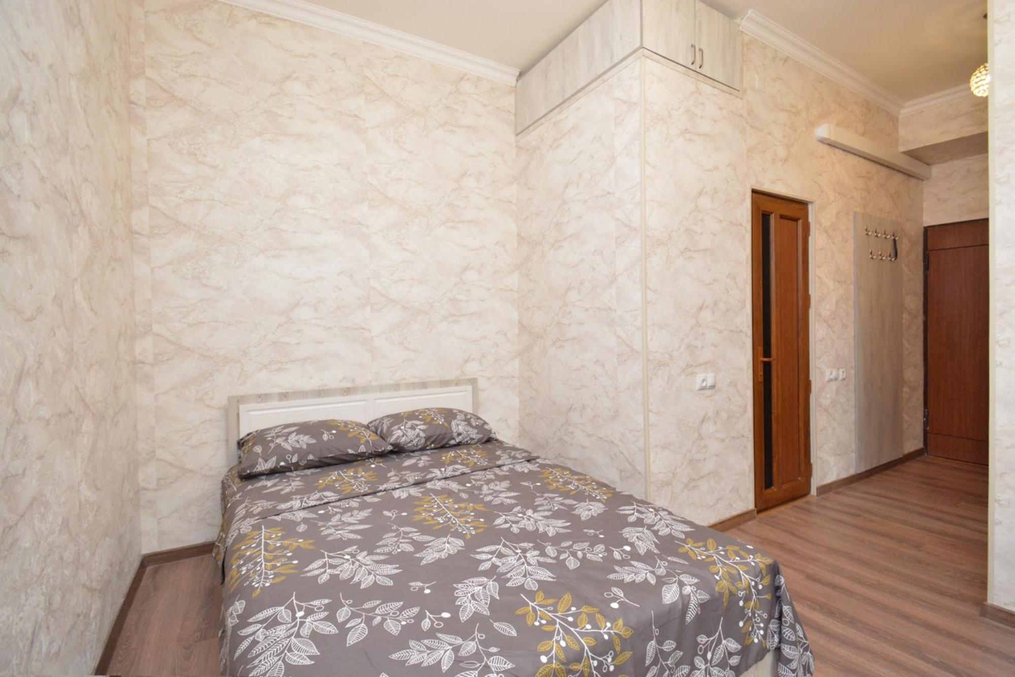 Apartment In The Very Center Of The *
